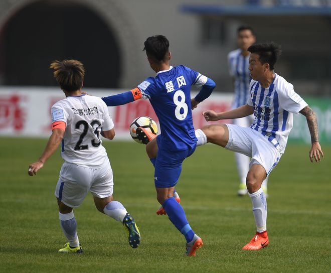 包含中段发力迅速拉开差距的词条